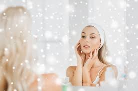 wellhealthorganic.com:winter-skin-care-tips-home-remedies-to-keep-your-skin-moisturised